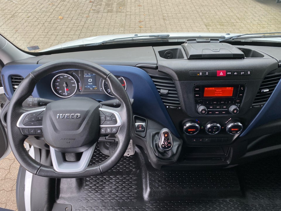 Iveco Daily 3,0 35C18 16m³ Van AG8