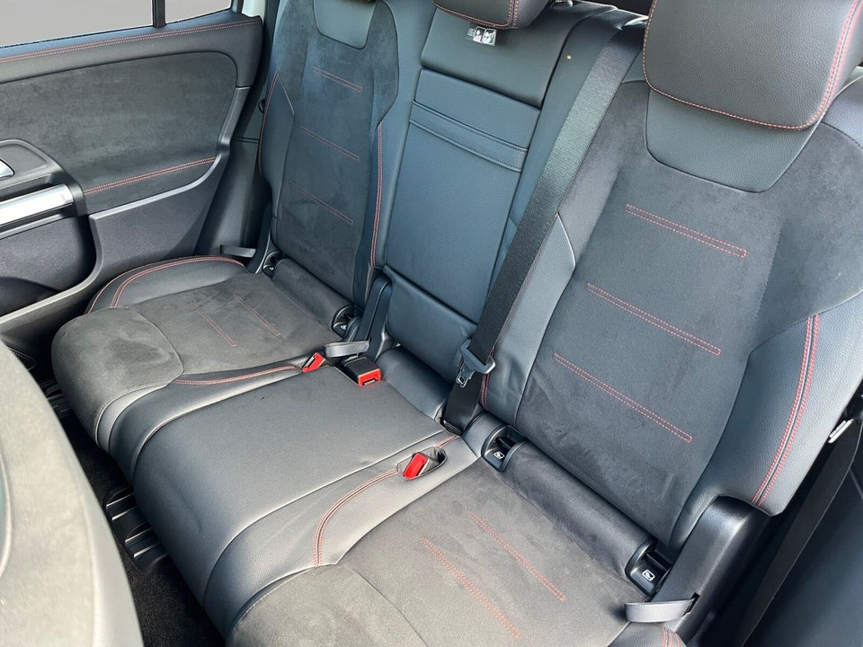 Mercedes EQB300 AMG Line 4Matic 5d