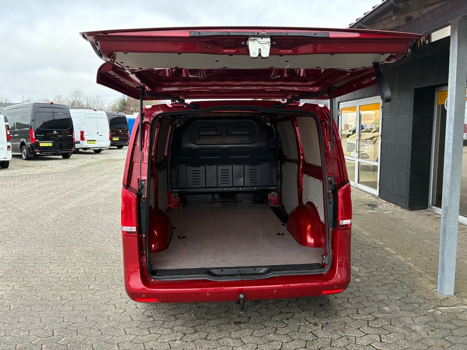 Mercedes Vito 114 2,0 CDi Kassevogn aut. L RWD