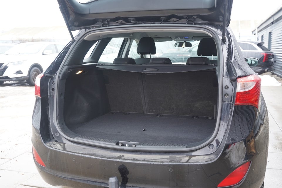 Hyundai i30 1,6 CRDi 110 Passion CW 5d