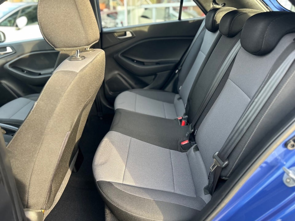 Hyundai i20 1,25 Style 5d