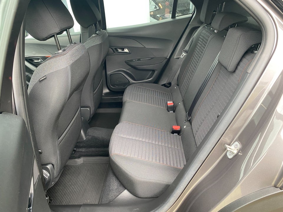 Peugeot 2008 1,2 PureTech 130 Platin EAT8 5d