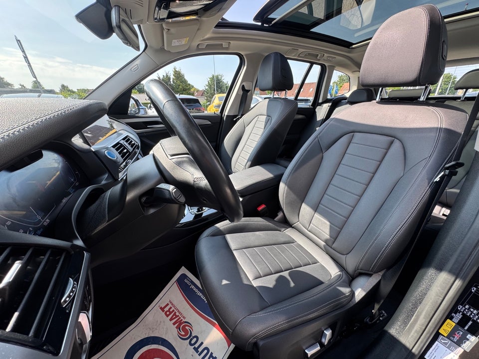 BMW iX3 Charged 5d