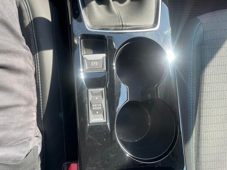 Peugeot 208 1,2 PureTech 100 Allure 5d