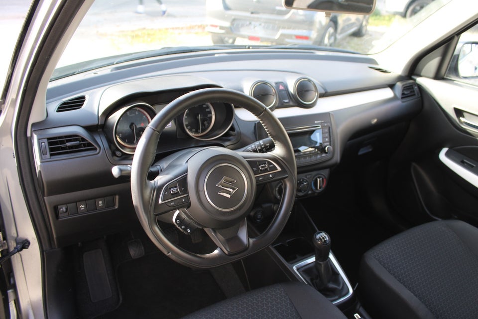 Suzuki Swift 1,2 Dualjet Club 5d