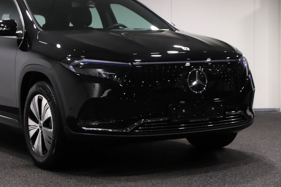 Mercedes EQA300 Progressive 4Matic 5d
