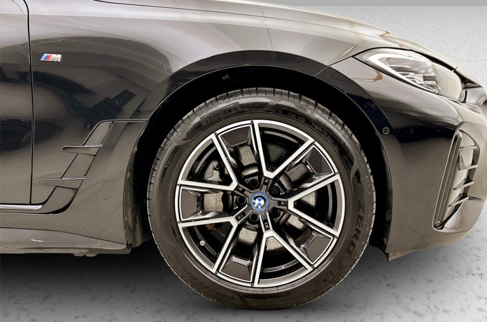 BMW i4 eDrive35 Charged 5d