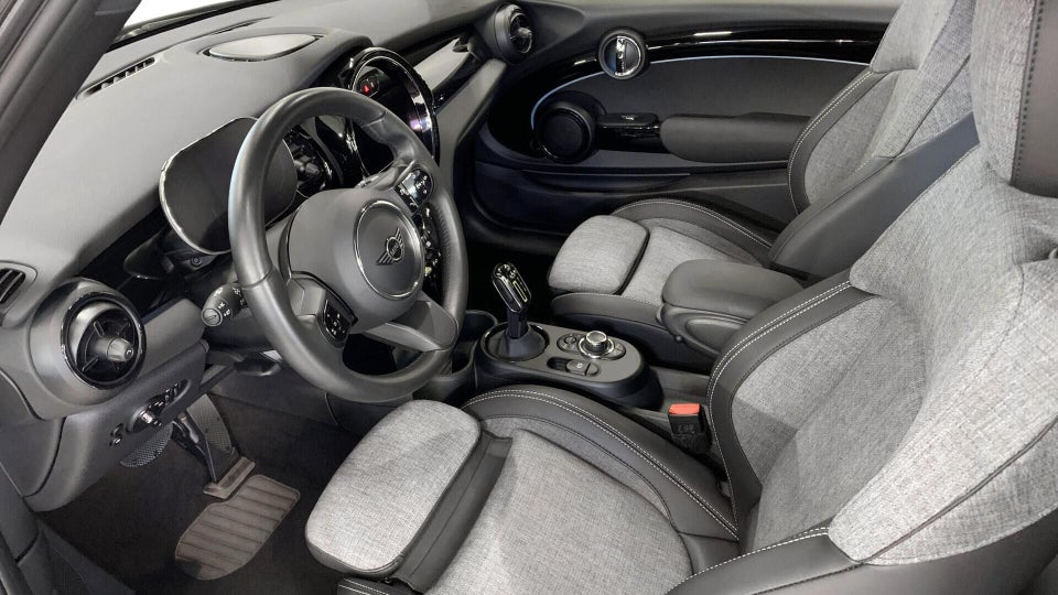 MINI Cooper SE Classic Trim 3d