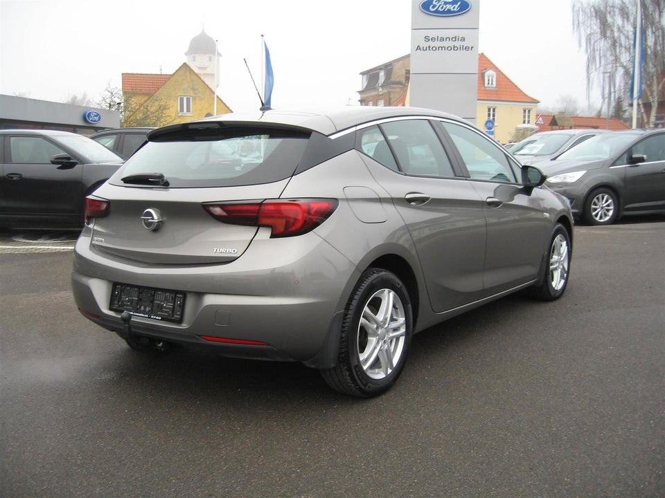 Opel Astra 1,4 T 125 Enjoy 5d