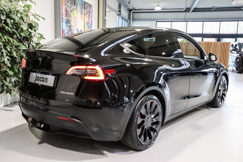 Tesla Model Y Performance AWD 5d