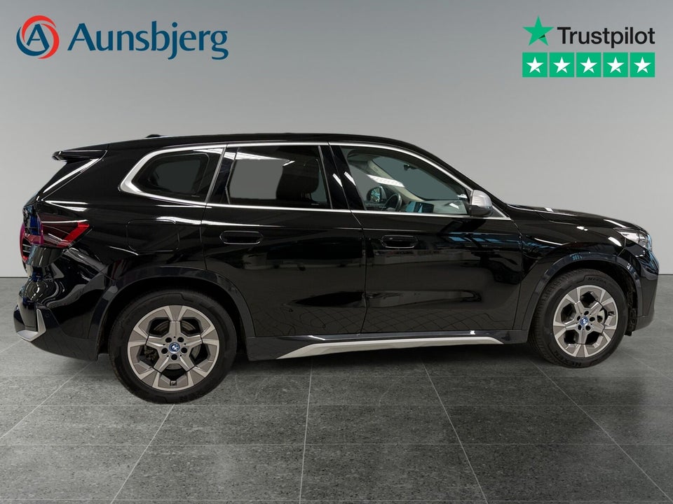 BMW iX1 xDrive30 X-Line 5d