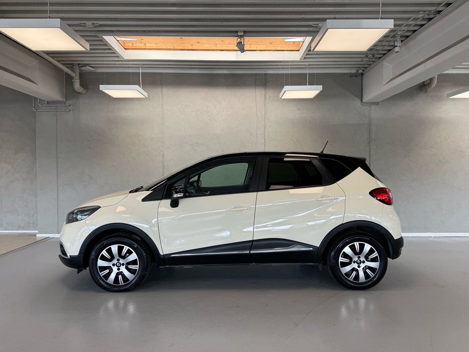 Renault Captur 0,9 TCe 90 Expression Navi Style 5d