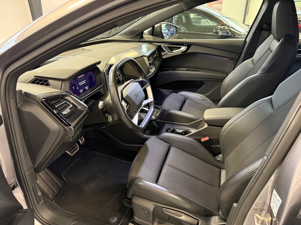 Audi Q4 e-tron 40 S-line 5d