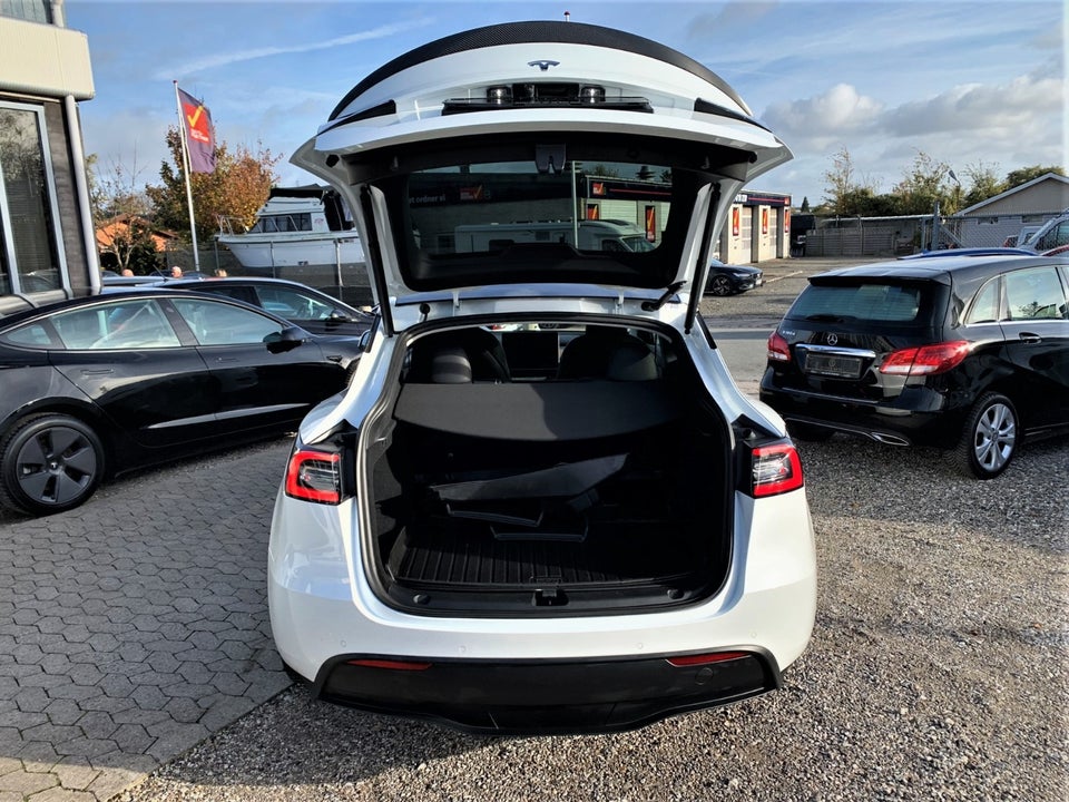 Tesla Model Y Performance AWD 5d