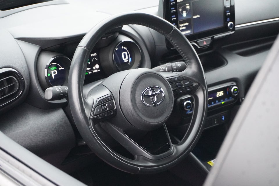 Toyota Yaris 1,5 Hybrid H3 Style e-CVT 5d