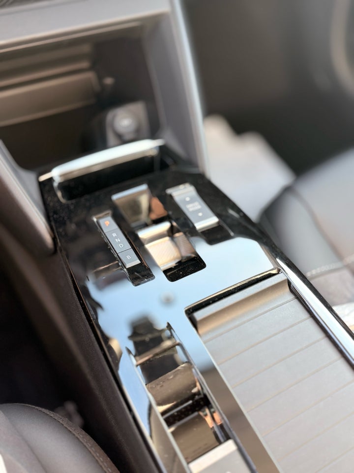 Citroën ë-C4 X 54 Palais 4d