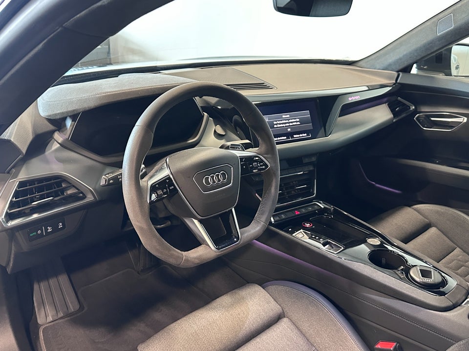 Audi e-tron GT quattro 4d