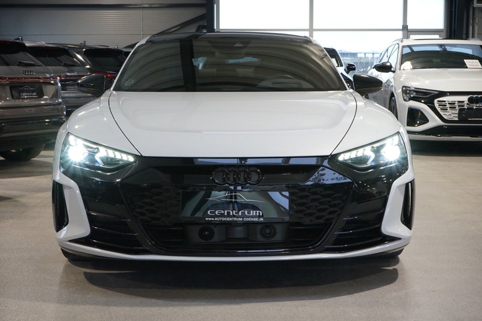Audi RS e-tron GT quattro 4d