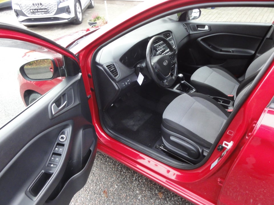 Hyundai i20 1,25 Trend 5d