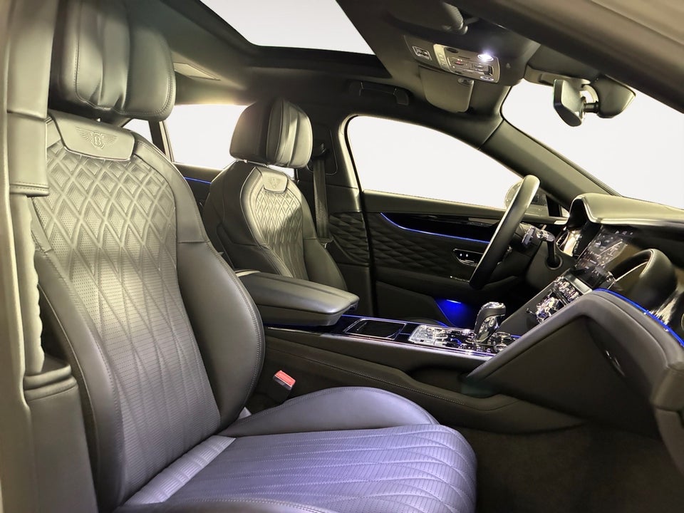 Bentley Flying Spur 6,0 W12 Mulliner Mansory Black Line aut. 4d