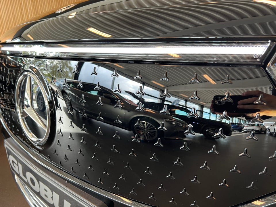 Mercedes EQB250+ Progressive 5d