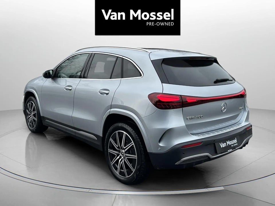 Mercedes EQA300 AMG Line 4Matic 5d