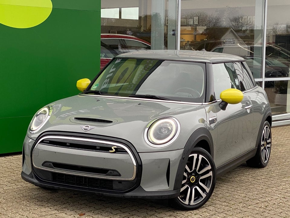 MINI Cooper SE Classic Trim 3d