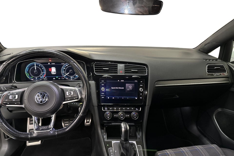VW Golf VII 1,4 GTE DSG 5d