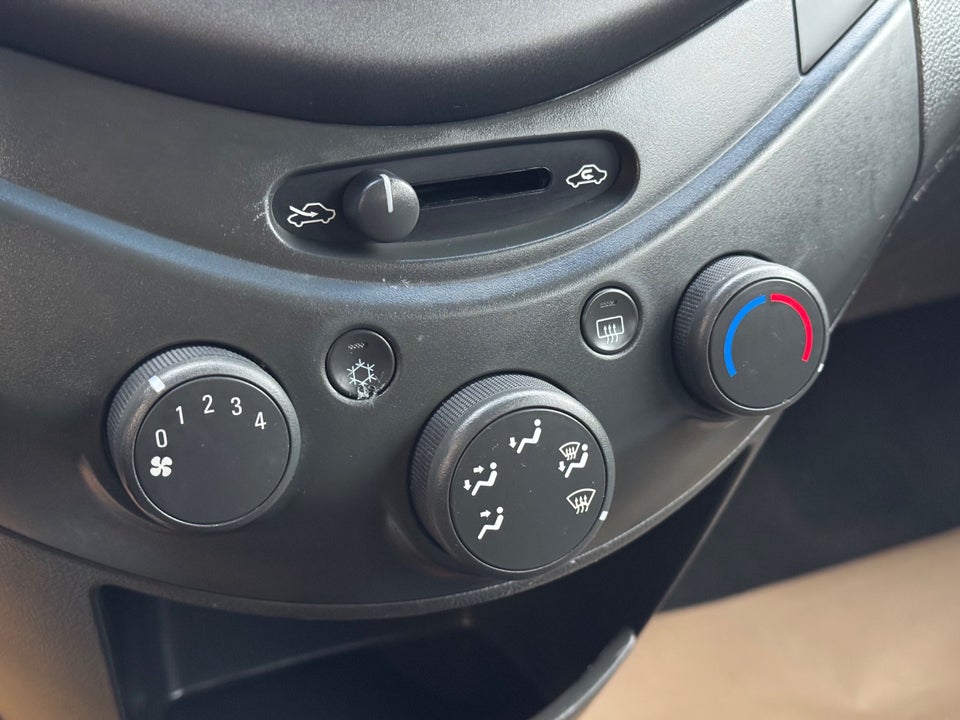 Chevrolet Spark 1,0 LS 5d