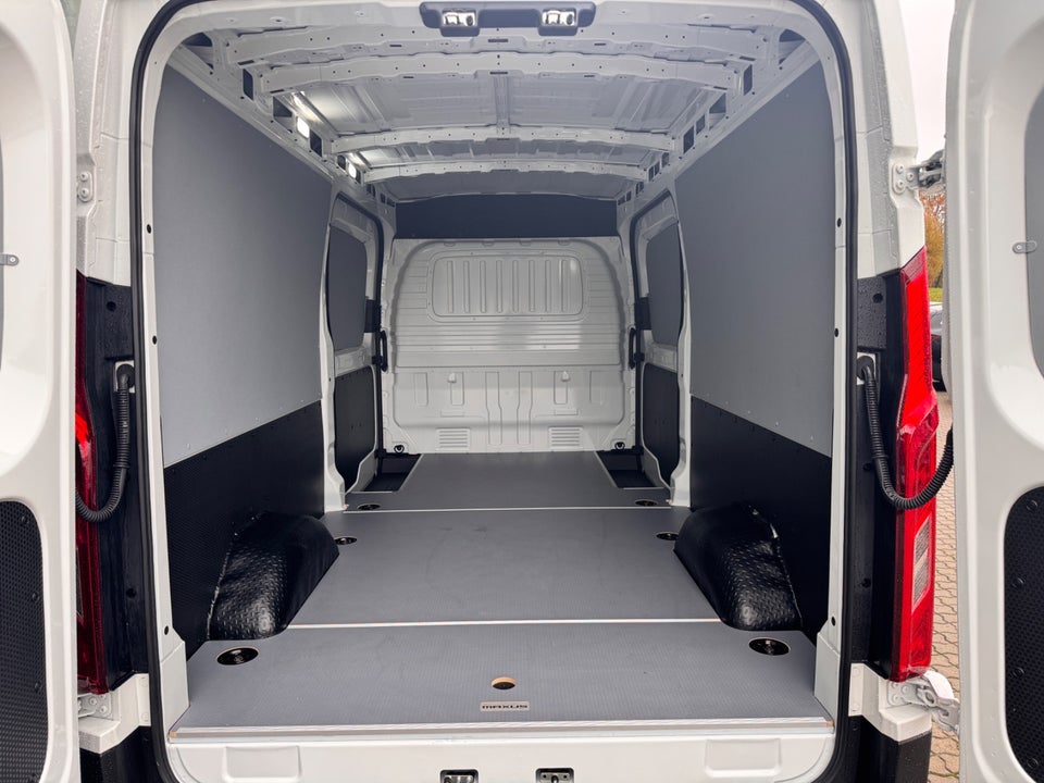 Maxus e-Deliver 9 65 L3 Chassis 2d