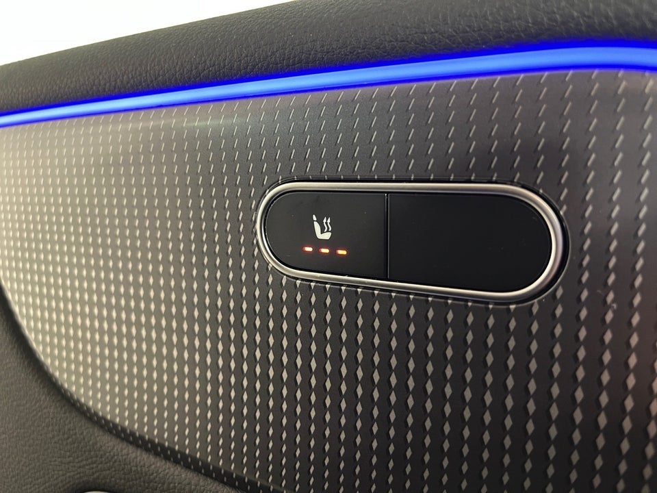 Mercedes EQB300 Progressive 4Matic 7prs 5d