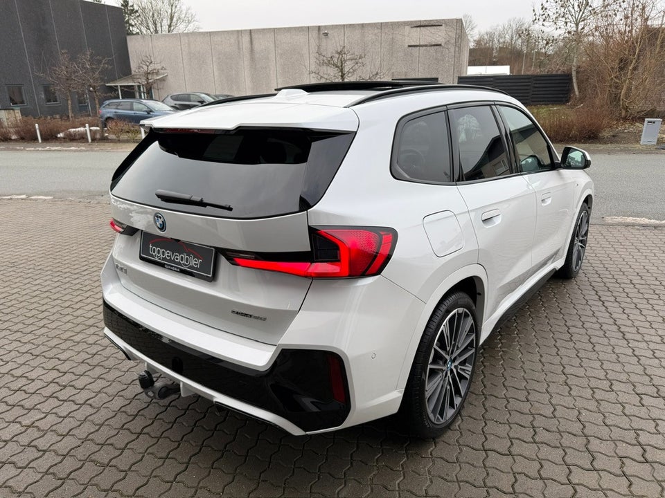 BMW iX1 eDrive20 Fully Charged M-Sport 5d