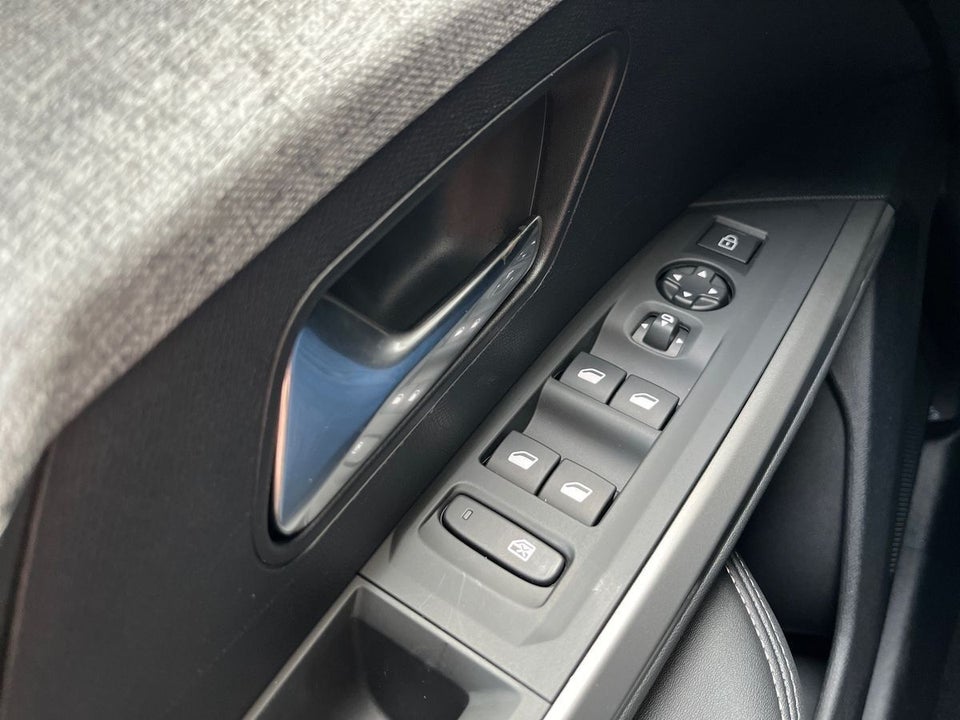 Peugeot e-5008 77 Allure Pack 7prs 5d