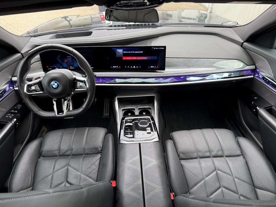 BMW i7 M70 M-Sport Pro Performance xDrive 4d