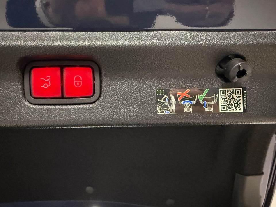 Mercedes EQE350 AMG Line 4Matic 4d