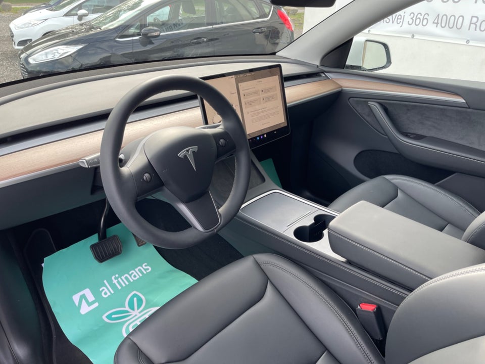 Tesla Model Y RWD 5d