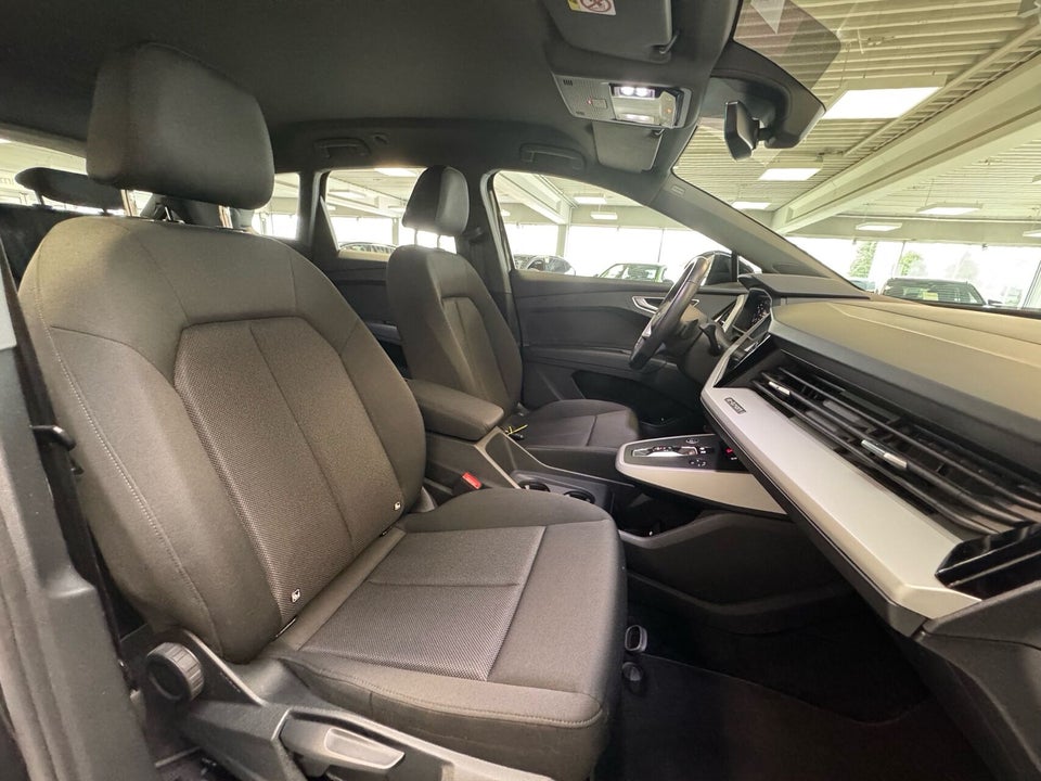 Audi Q4 e-tron 40 S-line 5d