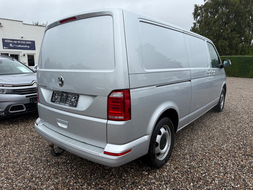 VW Transporter 2,0 TDi 150 Kassevogn DSG lang