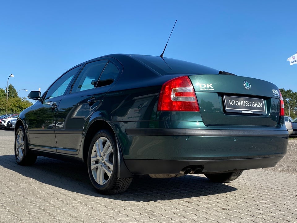 Skoda Octavia 2,0 FSi Elegance 5d