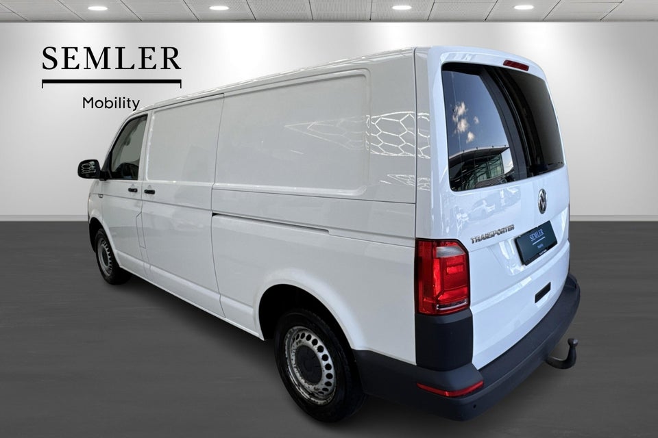 VW Transporter 2,0 TDi 150 Kassevogn lang