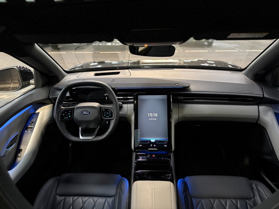 Ford Explorer 77 Premium Extended Range 5d