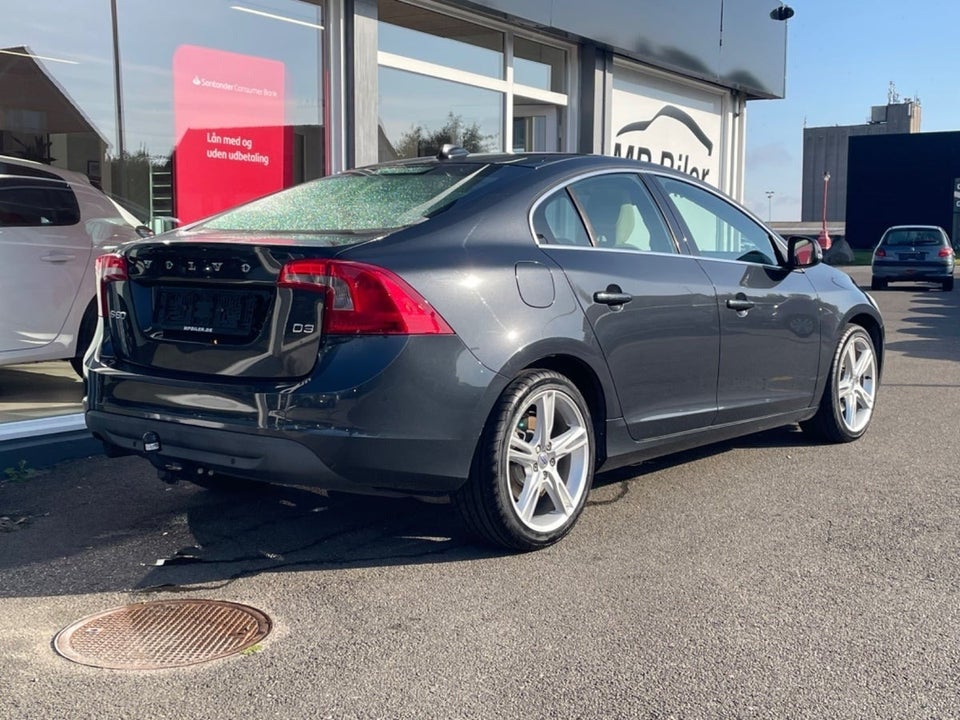 Volvo S60 2,0 D3 163 Summum aut. 4d