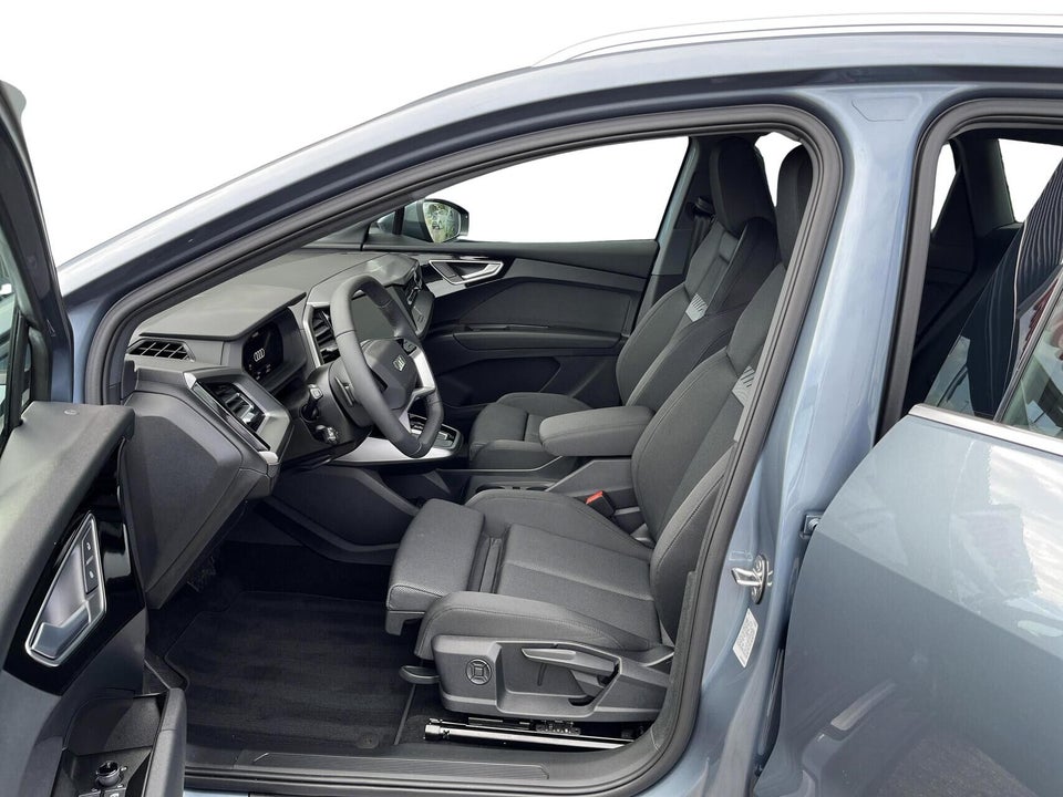 Audi Q4 e-tron 45 Progress quattro 5d