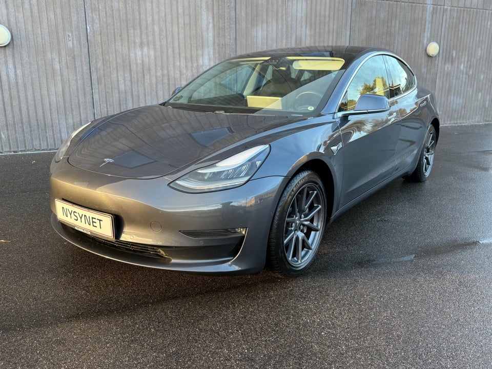 Tesla Model 3 Long Range AWD 4d