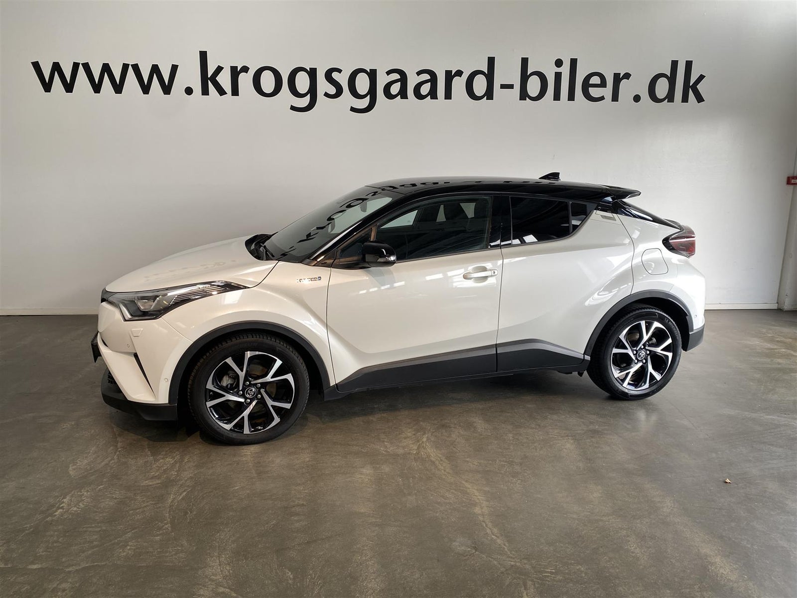 Toyota C-HR 1,8 Hybrid C-ULT Smart CVT 5d