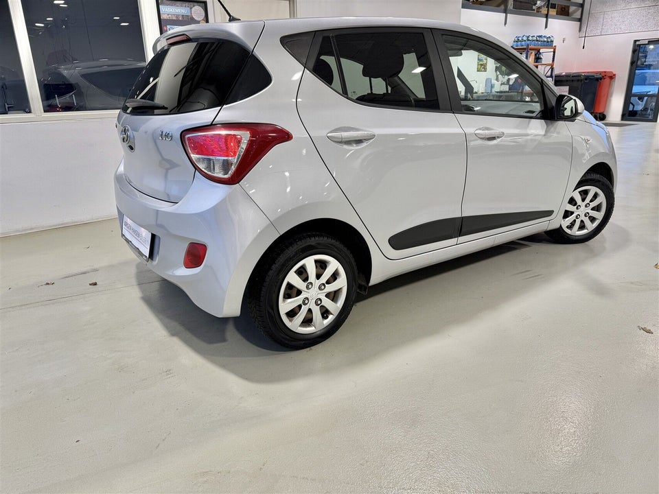 Hyundai i10 1,0 EM-Edition Eco 5d