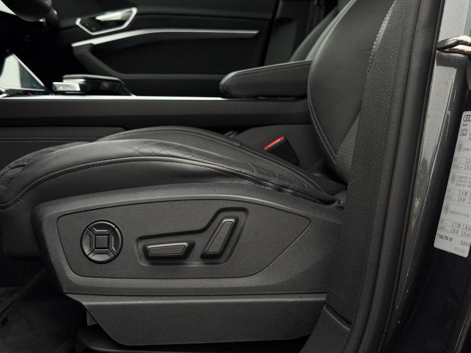 Audi e-tron 55 S-line quattro 5d