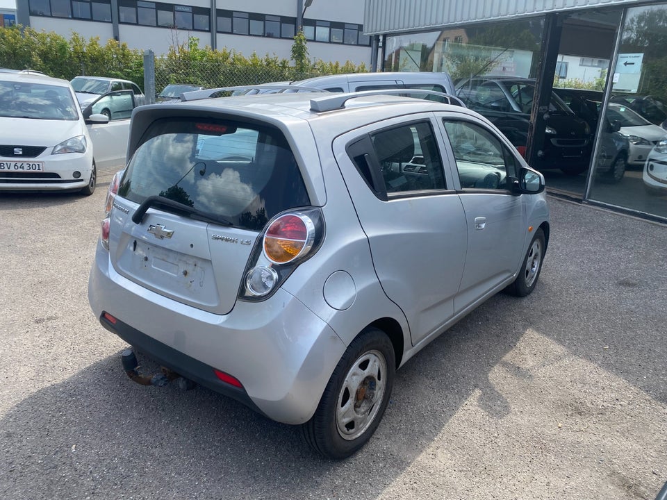 Chevrolet Spark 1,0 LS 5d