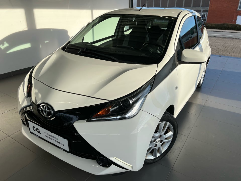 Toyota Aygo 1,0 VVT-i x-play 5d