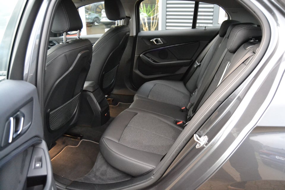 BMW 118i 1,5 Sport Line 5d